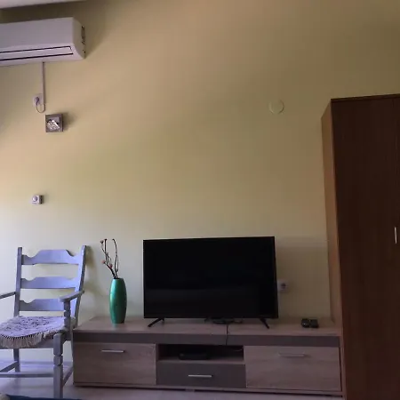 Dino *